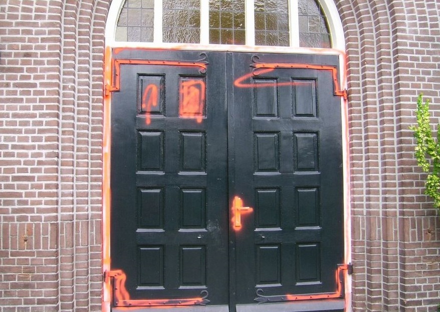 kerk_beklad_grafiti