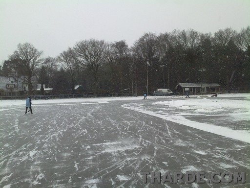 Foto van de Ijsbaan in `t Harde een aantal weken geleden.